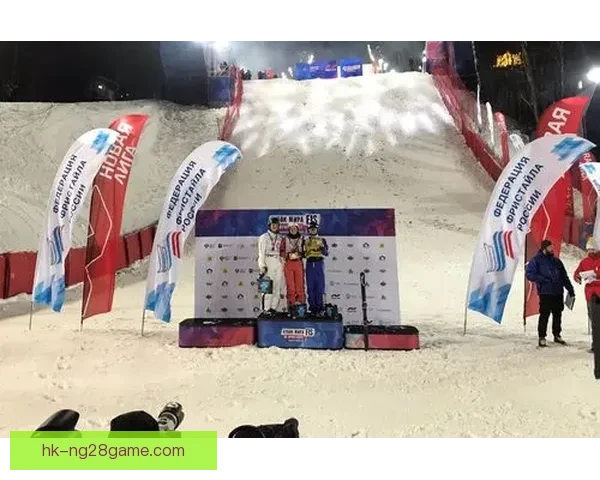 空中技巧夺铜三将开心同欢登台